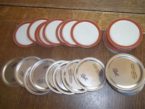 Ball Jar Lids Lot of 25 Canning Lids with Rubber Seal New