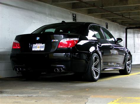 Bmw E60 550i - reviews, prices, ratings with various photos