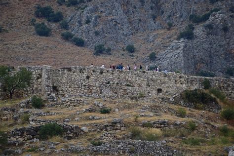 Cyclopean walls (Mycenae) | The Brain Chamber