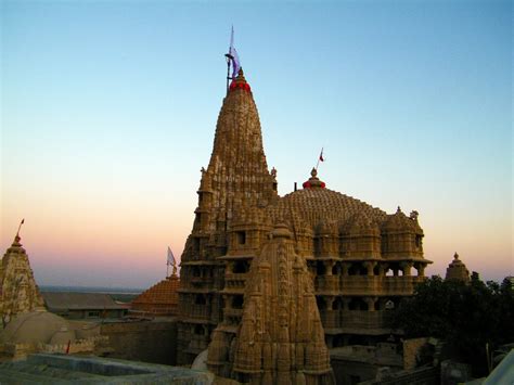 Dwarkadheesh temple, Dwarka, Gujarat | Trip On The Wheels