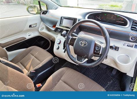 Toyota SIENTA 2015 Interior Editorial Photo - Image: 63226856