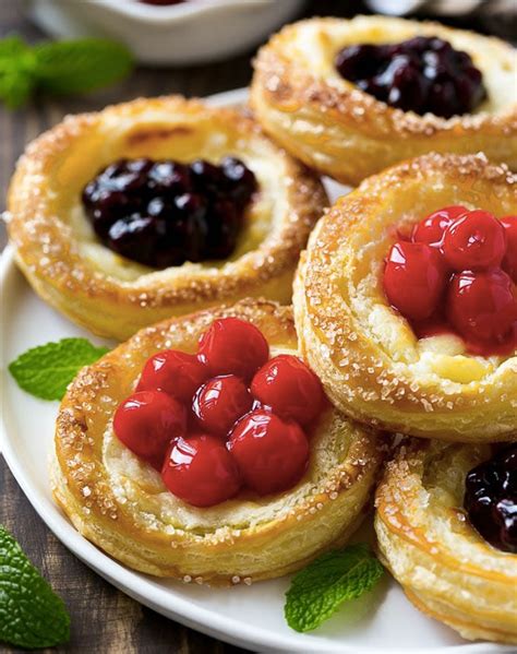 30 Puff Pastry Desserts That Look Impressive But Are Secretly Easy ...