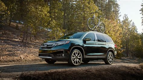 Best Family SUVs - Top Rated Family SUVs for 2019 | Edmunds