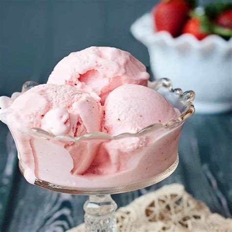 Creamy Strawberry Ice Cream Recipe | Ashlee Marie