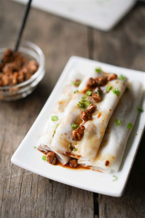 Cheung Fun Recipe (Steamed Rice Noodle Rolls) - Hungry Huy