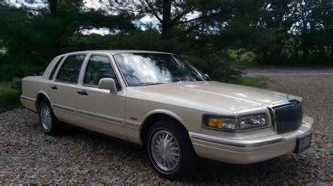 1997 Lincoln Town Car Cartier Edition | T49 | Louisville 2016