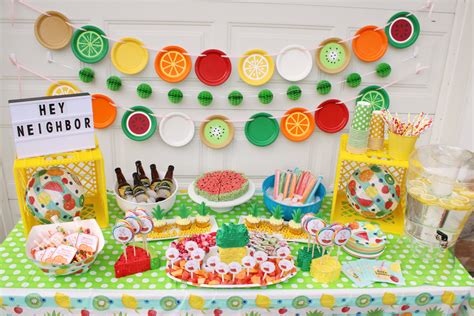 Summer Party Ideas From Wholesale Party Supplies | #AD | Hustle Mom Repeat