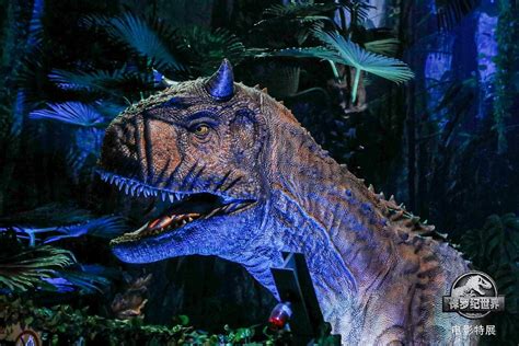 𝕬𝖑𝖑𝖔𝖘𝖆𝖚𝖗𝖚𝖘 - A Carnotaurus animatronic used for Jurassic...