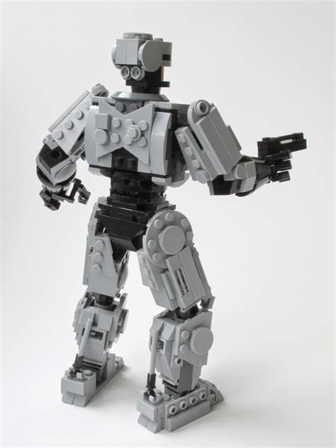 felix ip。蟻速畫行: LEGO RoboCop