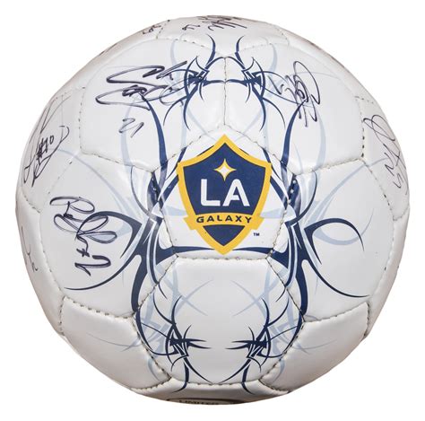 Lot Detail - 2007-08 LA Galaxy Team Signed Soccer Ball Including David Beckham, Landon Donovan ...