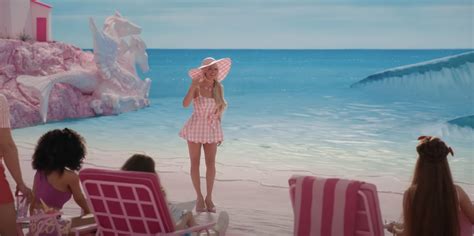 Fans think Margot Robbie's 'Barbie' trailer dress is a 'major Easter egg' - Page Six | Kotor Topo