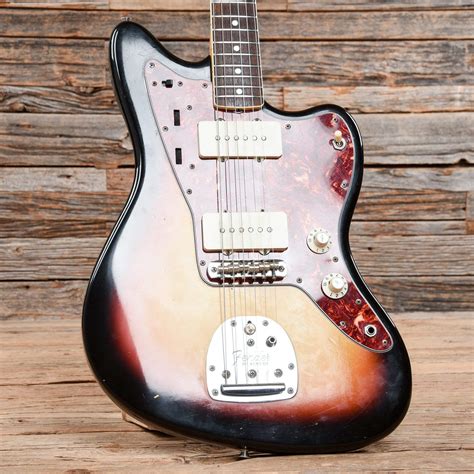 Fender Jazzmaster Sunburst 1966 – Chicago Music Exchange