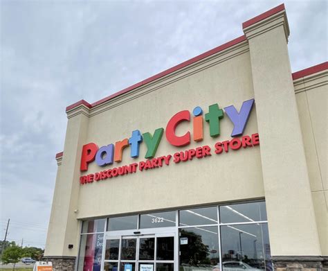 Paul Weiss Hired for Party City Bankruptcy as Retail and Crypto Firms Drive Restructuring Work