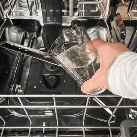 How to Clean a Dishwasher with Vinegar - Clean Mama