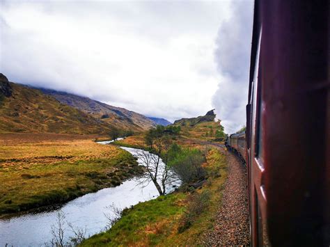 Harry Potter Train in Scotland: Ultimate Guide (2024)