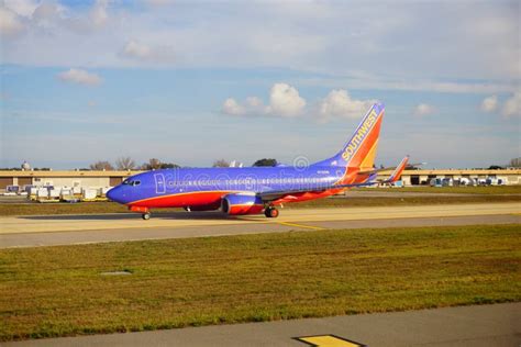 Southwest Airlines Airplane Landing On Runway Editorial Stock Photo - Image of 2018, airport ...