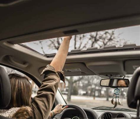 How to Reset Stuck Sunroof on the Toyota Corolla & Camry - HiRide