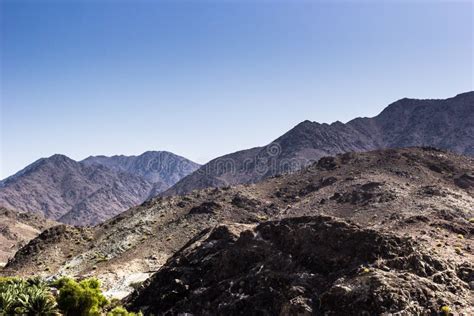 Fujairah mountains stock image. Image of roadside, mountains - 45423227