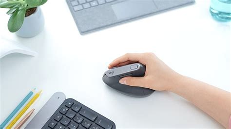 Logitech Vertical Mouse Review: Reciting a New Definition of Ergonomic