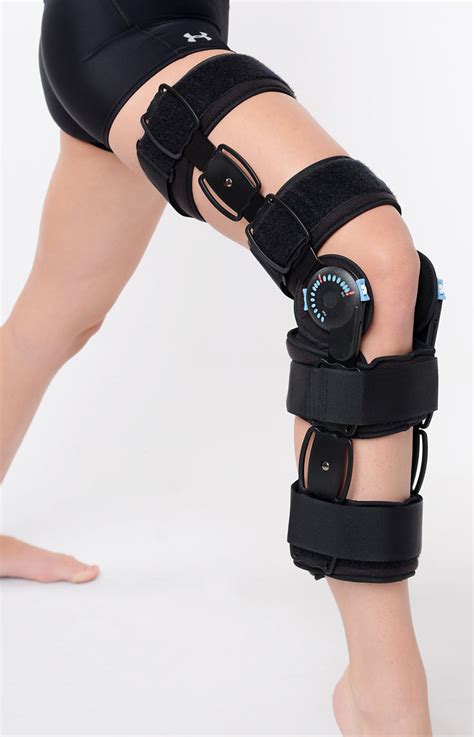 Universal Hinged Range of Motion (ROM) Knee Brace, Post Op, Telescopin