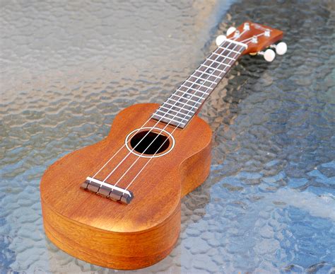 COMPETITION - Win an Ohana SK-25 Soprano ukulele!