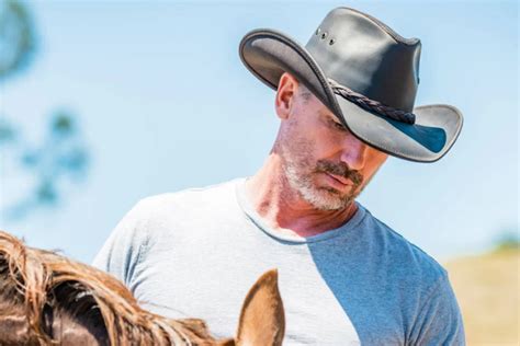 How to Choose the Perfect Vaquero Hat for You - UPLARN