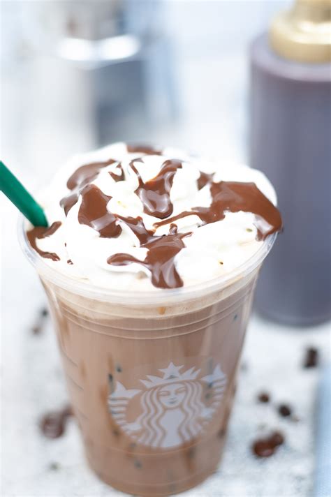 Copycat Starbucks Iced Mocha - mom makes dinner