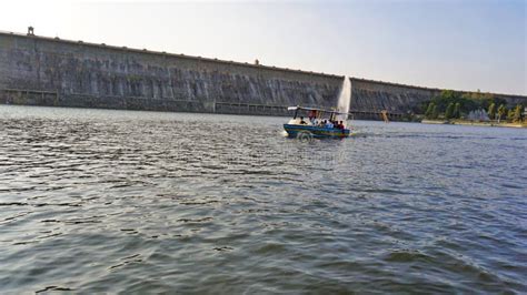 Mysore,Karnataka,India-February 12 2022: Tourists Enjoying Boat Trip Around Fountain in KRS Dam ...