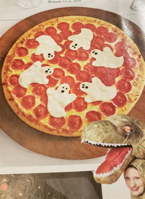 Halloween Pizza | Halloween pizza, Halloween party kids, Halloween snacks