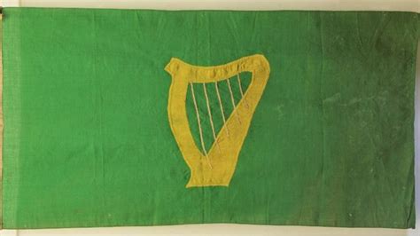 Original Irish Flag: Seen first in the 1700s : r/vexillology