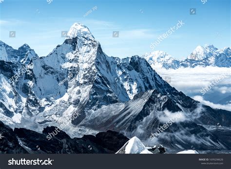 377,572 Himalayas Images, Stock Photos & Vectors | Shutterstock