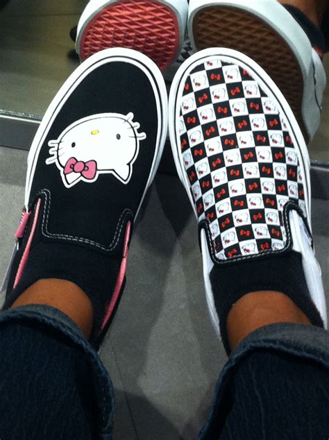 pusang maganda: hello kitty vans