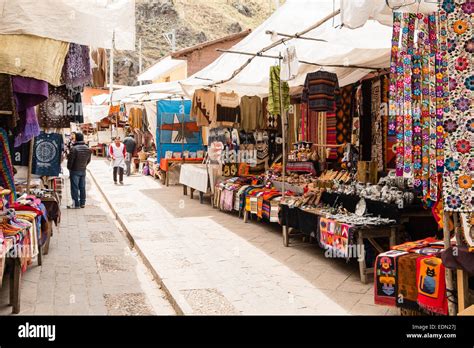 Pisac Market, Peru Stock Photo - Alamy