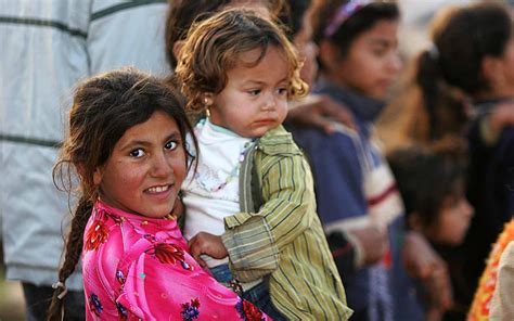 File:Iraqi refugee children, Damascus, Syria.jpg - Wikipedia