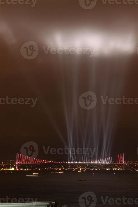 Bosphorus Bridge, Istanbul, Turkey 11150284 Stock Photo at Vecteezy