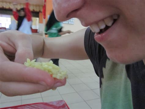 Updates from Malaysia: Eating With Your Hands 101