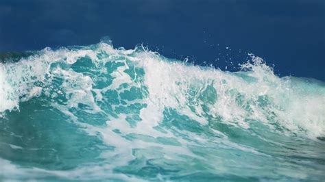 A Comprehensive List of Different Types of Sea Waves