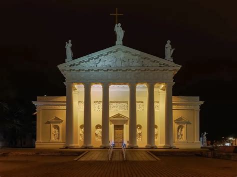 Vilnius Cathedral (Vilnius) - Visitor Information & Reviews