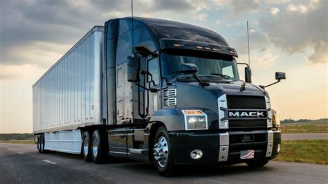 Mack Truck 2022