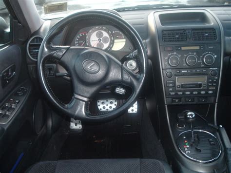 New Cars Son: Lexus is300 Interior