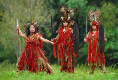 Ini Lho Budaya Suku Minahasa yang Sangat Ikonik!