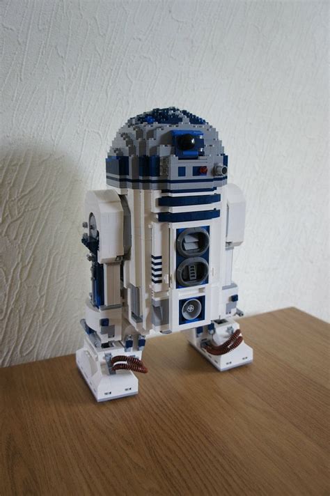 Lego R2-D2 fully built pics. It's awesome. : lego