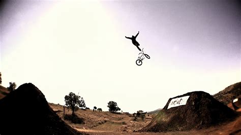 BMX Dirt Jump Colombia 2014 - YouTube