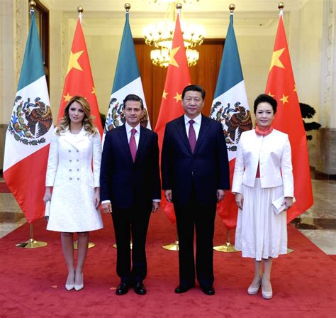 Beijing (China): Chinese President Xi Jinping and his wife Peng Liyuan at a welcoming ceremony