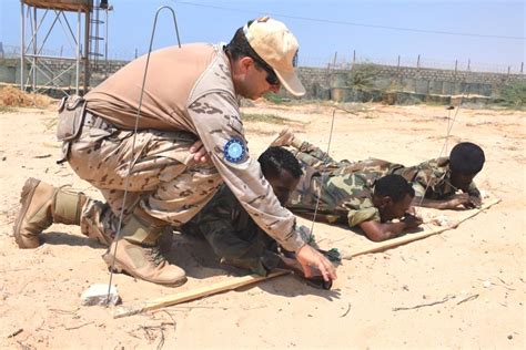 Somali army officers conclude combat engineering training in Mogadishu ...