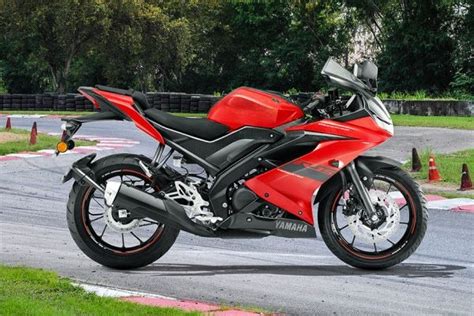 Yamaha R15 Bike Red