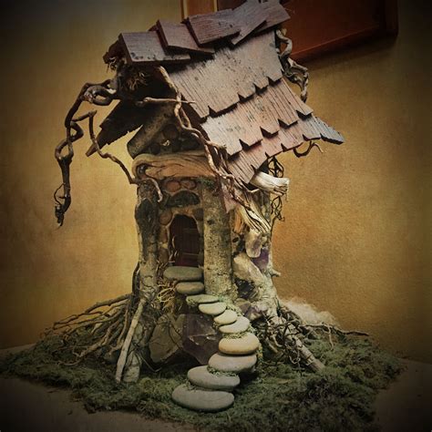 Julie's house. Made of very cool roots! | Fairy garden diy, Fairy garden houses, Miniature fairy ...