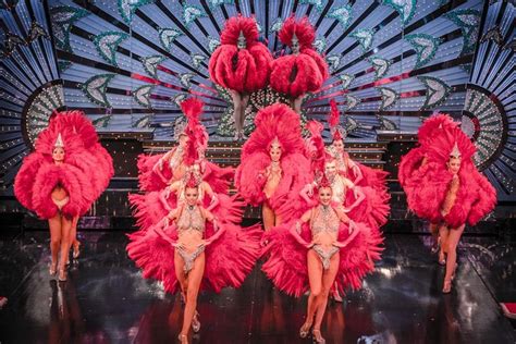 Viator VIP: Moulin Rouge Show with Exclusive VIP Seating and 4-Course ...