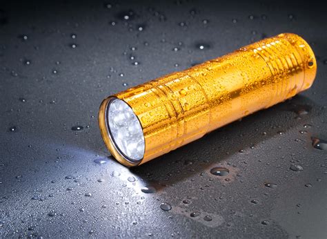 How to Choose the Best Waterproof Flashlight - Guide 2024