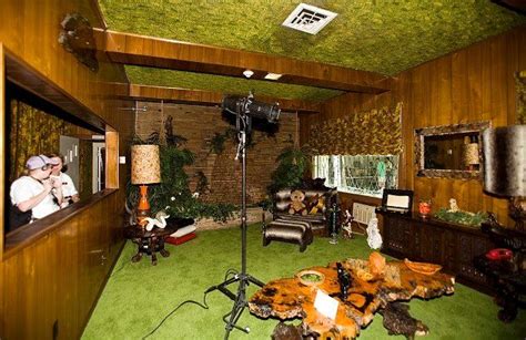 Elvis GRACELAND jungle Room images